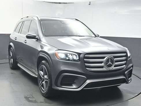 Certified 2026 Mercedes-Benz GLS 450 4MATIC image 2