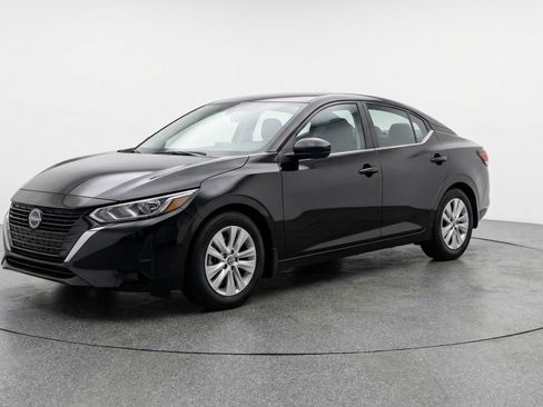 Used 2025 Nissan Sentra S FWD image 3