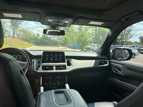 Used 2021 Chevrolet Tahoe LT w/ LT Signature Package AWD/4WD image 19