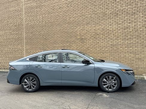 New 2026 Nissan Sentra SL w/ Floor Mat Package image 5