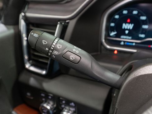 Used 2024 GMC Sierra 1500 Denali Ultimate image 34