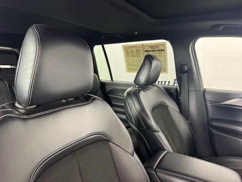 Used 2023 Jeep Grand Cherokee L Laredo AWD/4WD image 41