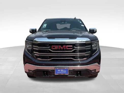 Used 2025 GMC Sierra 1500 SLT w/ SLT Convenience Package AWD/4WD image 2