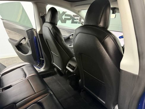 Used 2021 Tesla Model Y Long Range AWD/4WD image 41