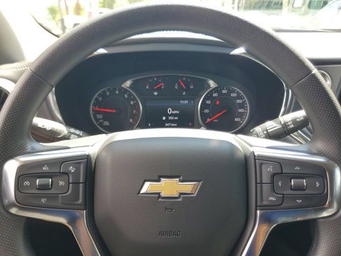 Used 2025 Chevrolet Blazer LT FWD image 18