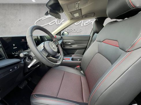 New 2026 Nissan Kicks SR FWD image 20