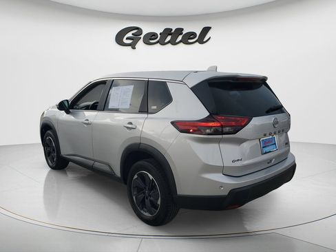 Used 2024 Nissan Rogue SV FWD image 7