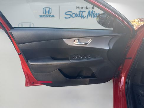 Used 2023 Kia Forte LXS w/ LXS Technology Package image 19