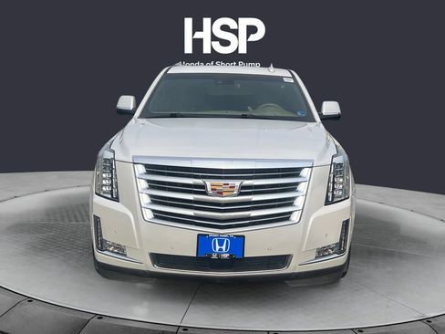 Used 2018 Cadillac Escalade Platinum AWD/4WD image 8