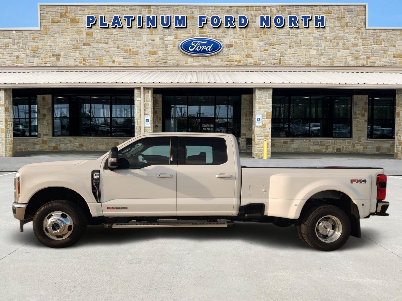 New 2027 Ford F350 Lariat AWD/4WD image 3