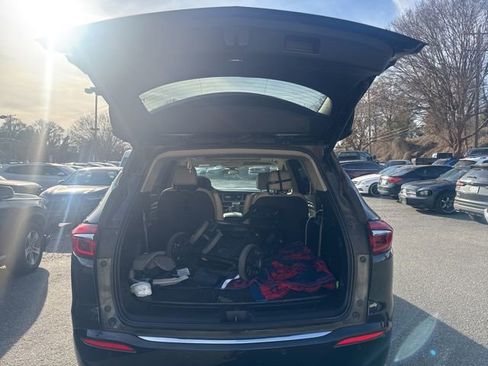 Used 2020 Buick Enclave Essence w/ Sound and Sites Package image 6