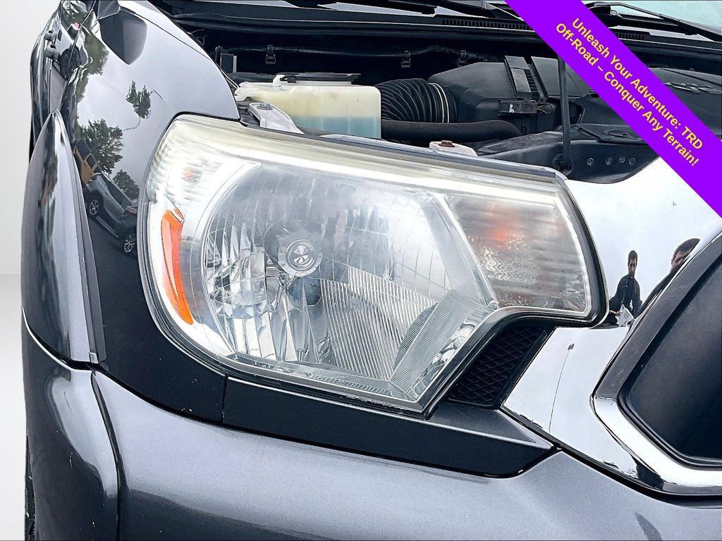 Used 2015 Toyota Tacoma 4x4 Double Cab w/ TRD Off-Road Package image 29
