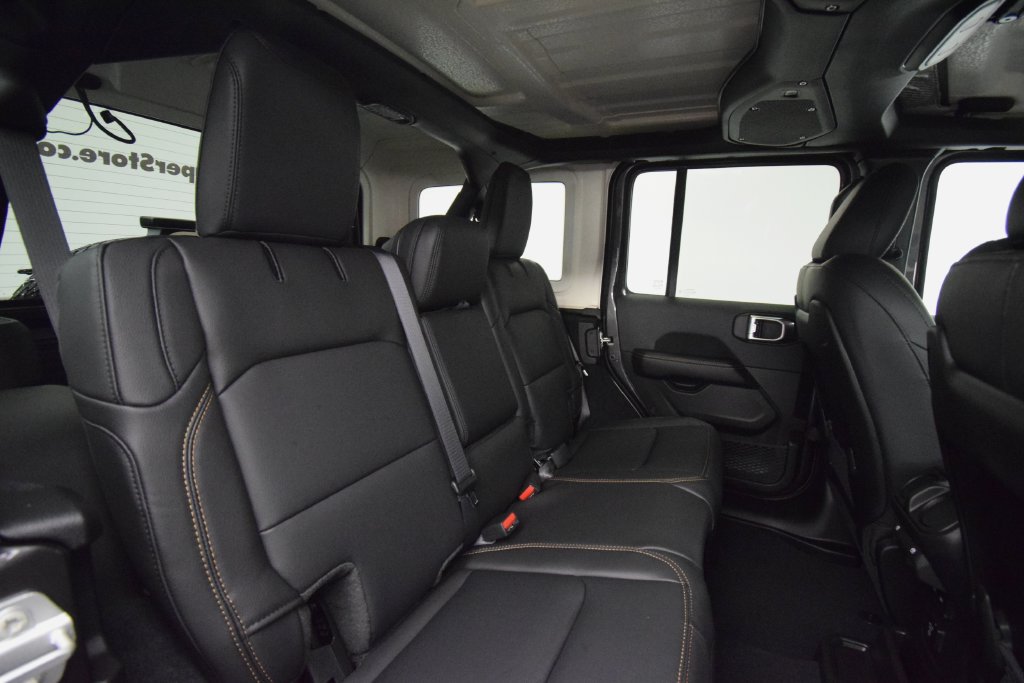 New 2026 Jeep Wrangler Unlimited Sahara AWD/4WD image 17