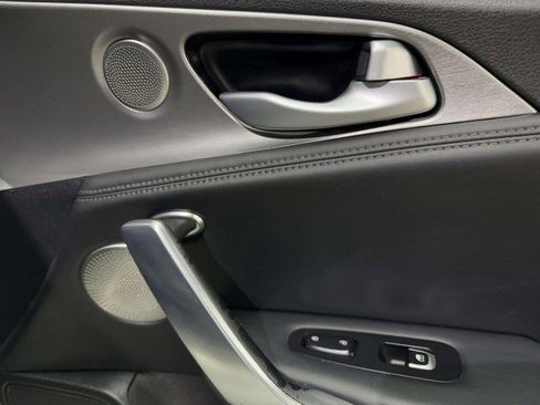 Used 2019 Kia Stinger GT1 image 49