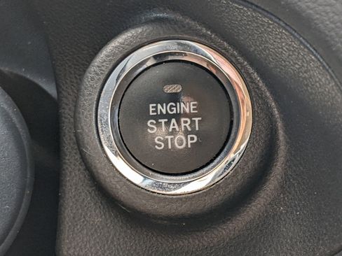 Used 2021 Subaru Forester Premium image 28