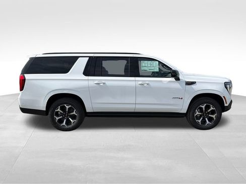 New 2026 GMC Yukon XL AT4 w/ AT4 Premium Plus Package AWD/4WD image 8