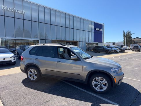 Used 2012 BMW X5 xDrive50i AWD/4WD image 3