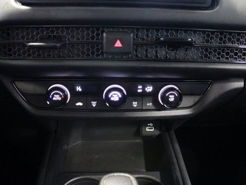 Used 2023 Honda HR-V LX image 27