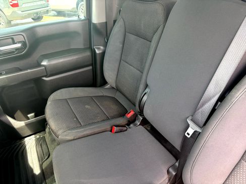 Used 2020 Chevrolet Silverado 1500 Custom w/ Custom Value Package image 25