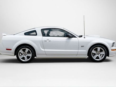 Used 2007 Ford Mustang GT Premium RWD image 5