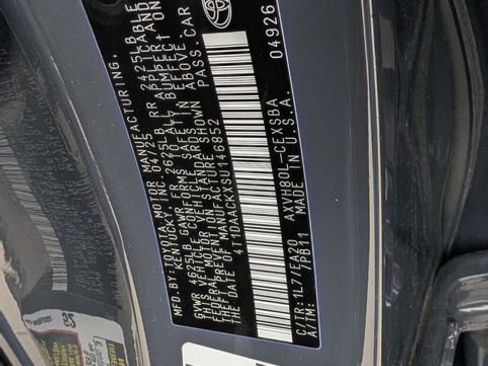 Used 2025 Toyota Camry SE image 35