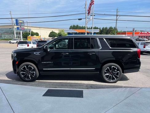 Certified 2023 GMC Yukon XL Denali AWD/4WD image 6