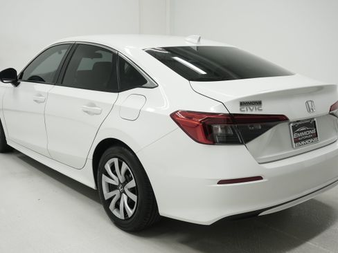 Used 2023 Honda Civic LX image 6