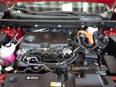 Certified 2023 Toyota RAV4 XLE Premium AWD/4WD image 33