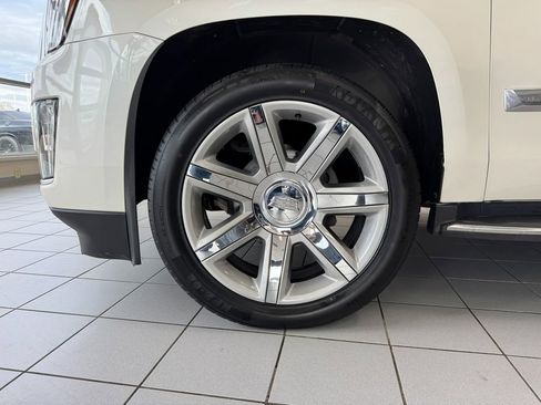 Used 2015 Cadillac Escalade ESV Premium AWD/4WD image 72