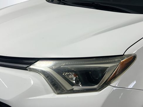 Used 2016 Toyota RAV4 XLE FWD image 11