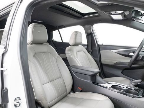 Used 2024 Buick Envista Avenir FWD image 30