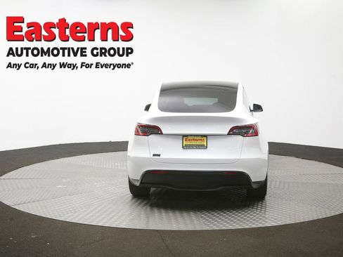 Used 2021 Tesla Model Y Long Range AWD/4WD image 32