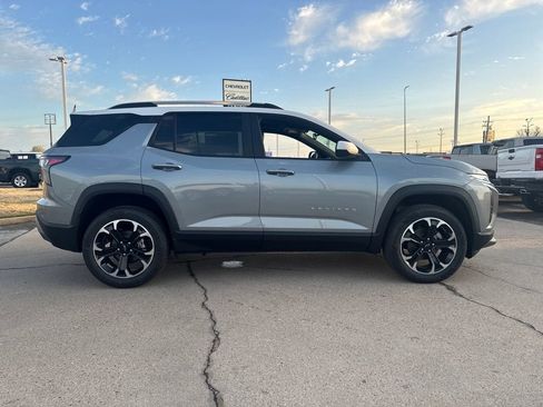 New 2026 Chevrolet Equinox LT w/ Convenience Package II FWD image 8