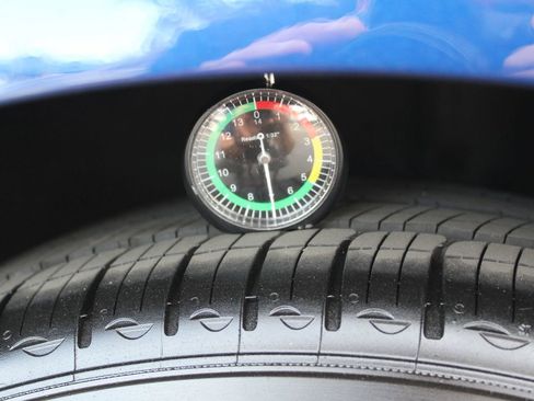 Used 2018 Tesla Model 3 Long Range image 28