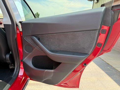 Used 2023 Tesla Model Y Long Range image 38