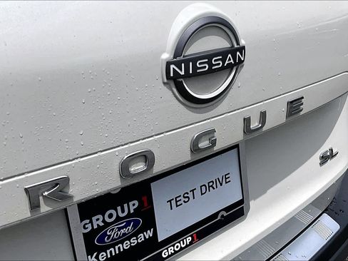 Used 2023 Nissan Rogue SL FWD image 60