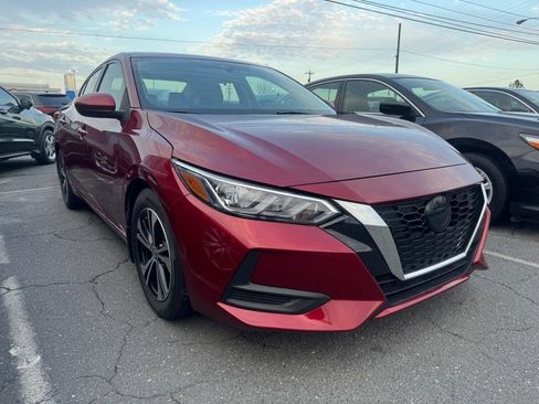 Used 2022 Nissan Sentra SV image 3