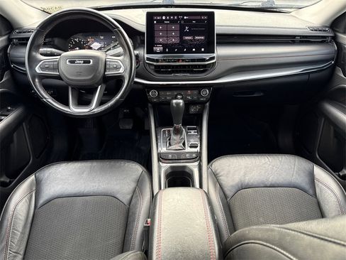 Used 2022 Jeep Compass Trailhawk w/ Trailhawk Convenience Group image 11