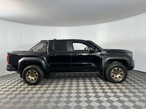 Used 2024 Toyota Tacoma Trailhunter image 7
