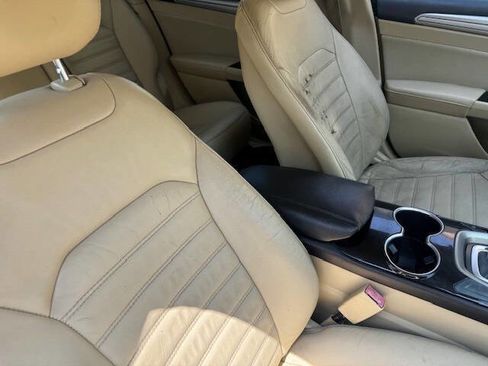 Used 2016 Ford Fusion SE image 25