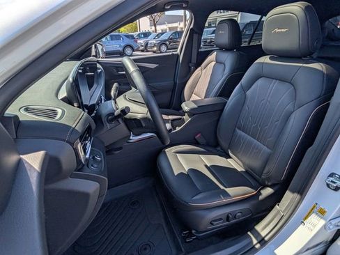 Used 2025 Buick Envista Avenir FWD image 8