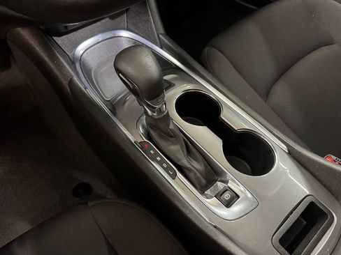 Used 2023 Chevrolet Malibu LT FWD image 23