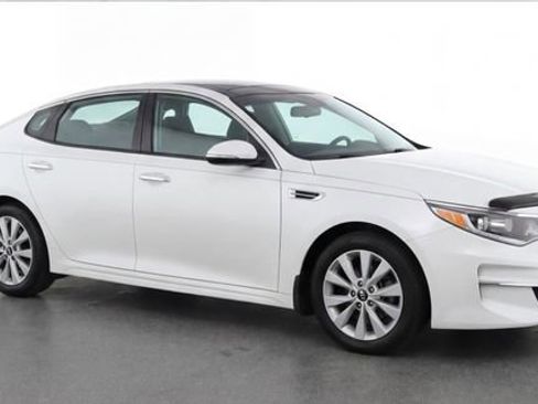Used 2016 Kia Optima EX w/ Premium Package image 8