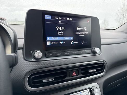 Used 2023 Hyundai Kona SE w/ Cargo Package image 25