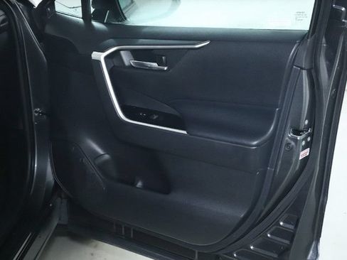 Used 2021 Toyota RAV4 XLE w/ Convenience Package AWD/4WD image 37
