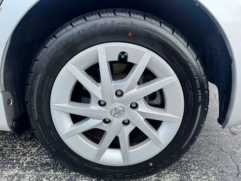 Used 2013 Toyota Prius V Three FWD image 12
