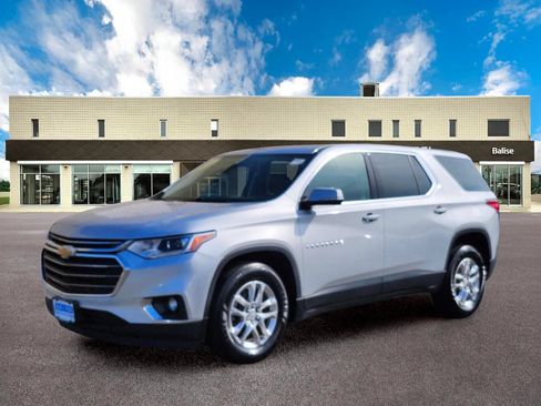 Used 2020 Chevrolet Traverse LT w/ Driver Confidence II Package AWD/4WD image 7