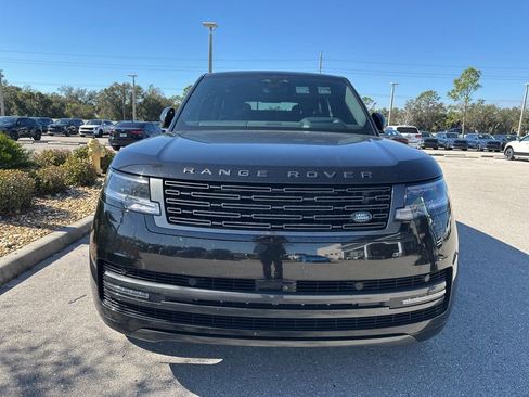 Used 2025 Land Rover Range Rover SE AWD/4WD image 3