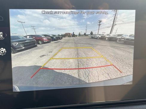 New 2025 Kia Niro EX Touring image 30