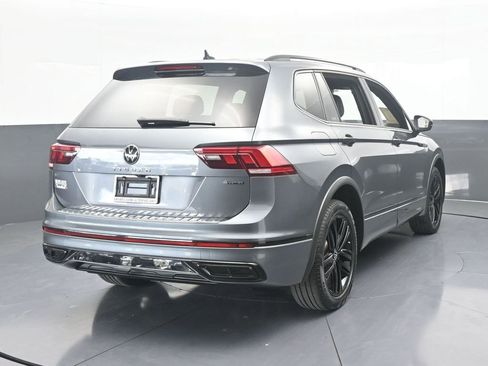 Used 2022 Volkswagen Tiguan SE R-Line image 5